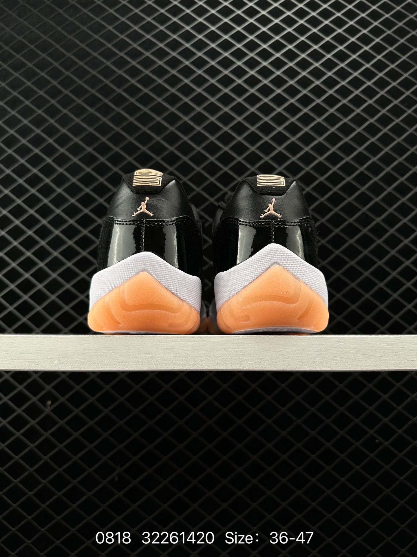 Nike Air Jordan 11 Retro Low LE